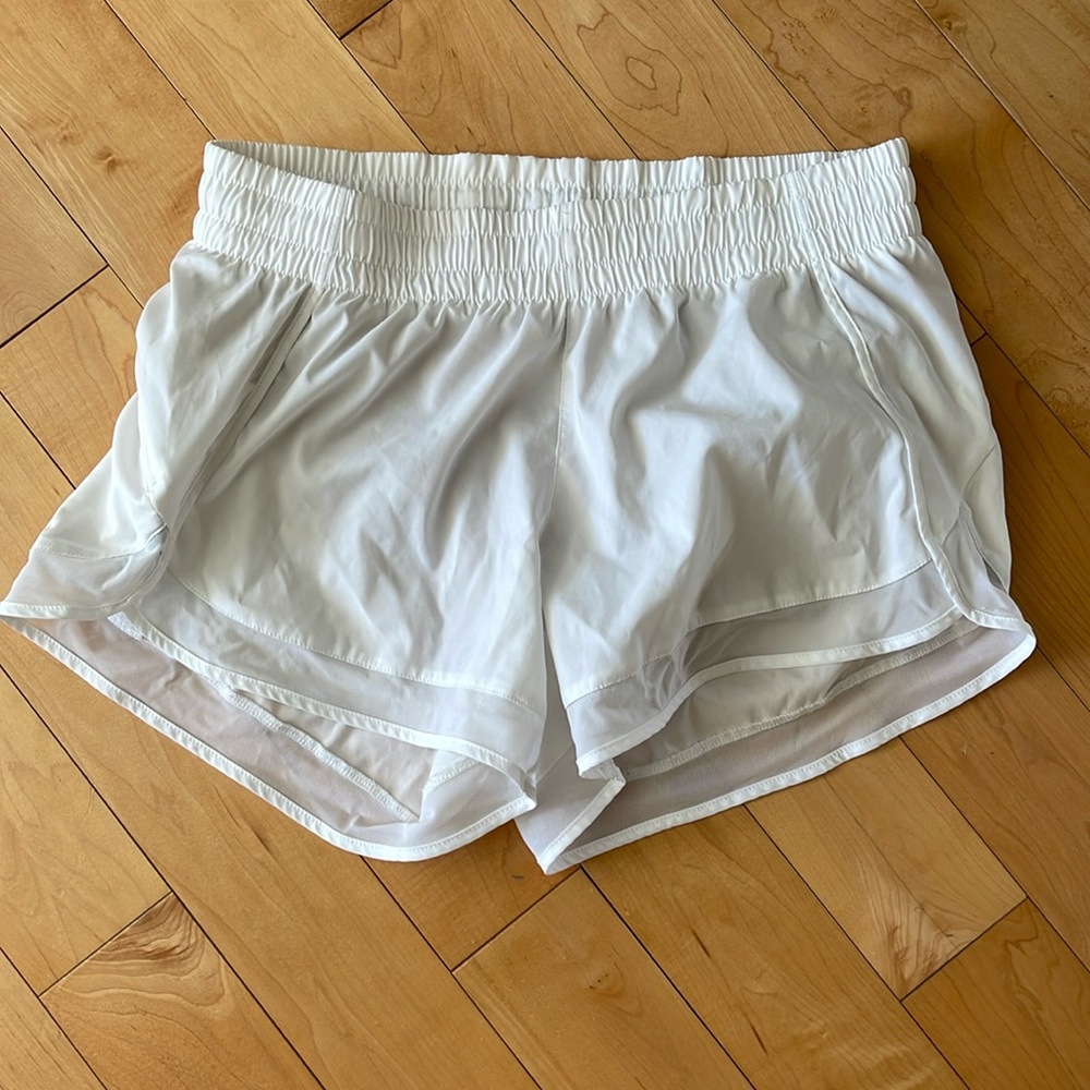 Athleta white night waited shorts